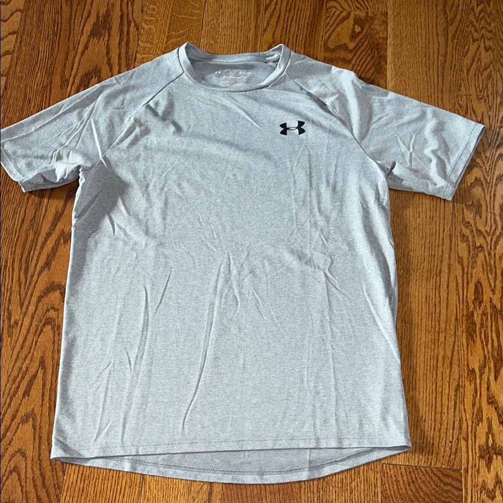 Under Armour Gray Short Sleeve Tee Athletic Fit